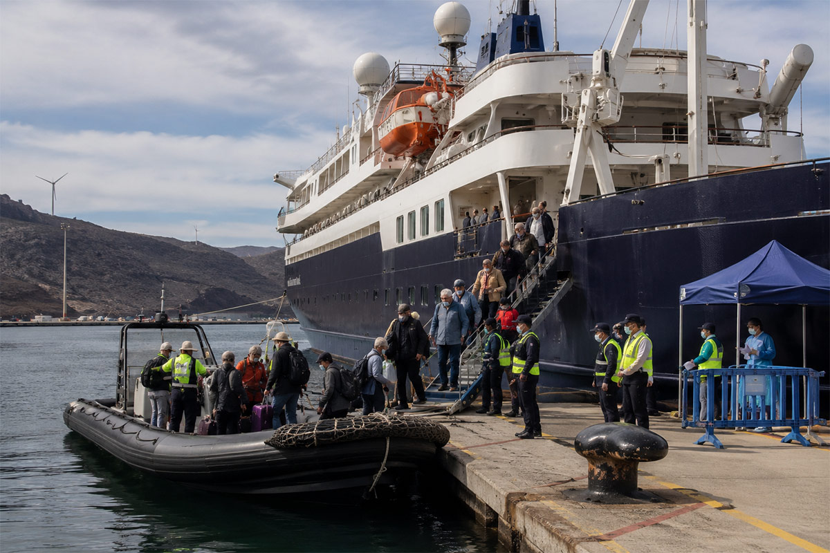 Hantavirus cruise ship heads to Netherlands