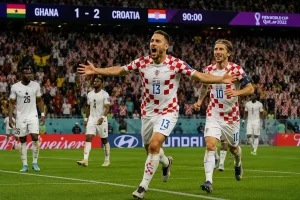 Croatia Beat Ghana 2-1 to Reach World Cup Knockout Stage